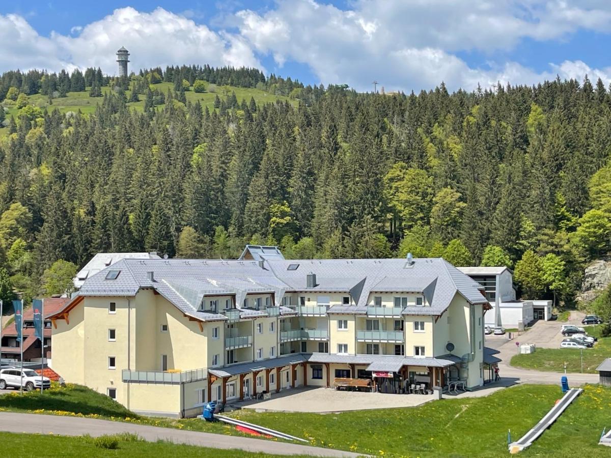 Neue Ferienwohnung Mit Whirlpool Und Sauna In Der Residenz Grafenmatt Inklusive Hochschwarzwaldcard フェルトベルク エクステリア 写真